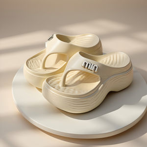 รองเท้าแตะส้นเตารีดแบบหนา แฟชั่นสุดฮิต ไม่ลื่น ดีไซน์แบบคนดัง กำลังเป็นที่นิยมในโลกออนไลน์ - Product Image 5