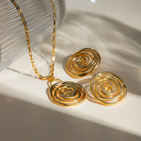 2024 déclaration de bijoux de fête de Luxe 18k plaqué or tourbillon charme boucles d'oreilles collier ensemble de bijoux pour les femmes