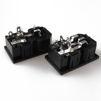 Enchufe combinado C14 + C13, 5 salidas de CA, fusible de toma de corriente a presión TUV CE KC para extensión de nailon de Material de cobre y latón certificado 10A