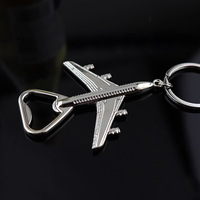 Porte-clés personnalisé multifonctionnel d'avion en métal Cadeau d'aviation Modèle d'avion Pendentif Activité Promotion Cadeau Ouvre-bouteille