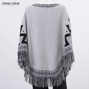 เสื้อสเวตเตอร์ผ้าฝ้าย 100% แบบสวม คอวี ดีไซน์พู่ห้อย แต่งลายแจ็คการ์ด สไตล์ลำลองสำหรับผู้หญิง รับผลิตแบบ OEM ODM พร้อมสกรีนโลโก้ - Product Image 4
