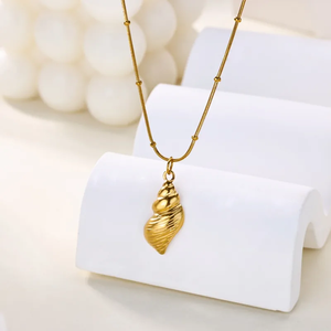 Collar con Colgante de Concha con Tema de Playa para Mujer, Chapado en Oro de 18K, Cadena de Acero Inoxidable 304, Joyería Casual Perfecta para Uso Diario - Product Image 4