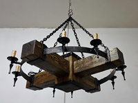 Grand lustre rustique de style farmhouse en bois massif et fer forgé, lampe suspendue vintage à lumières de bougies pour salle à manger et plafond de salon