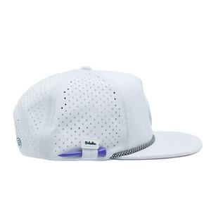 Gorra de Golf de 5 Paneles con Parche de Goma Personalizado, Protección Solar, Tela Impermeable Blanca, Visera Plana, Estilo Deportivo y Moderno - Product Image 3