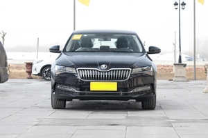 <span class=keywords><strong>Skoda</strong></span> <span class=keywords><strong>Superb</strong></span> TSI 330 DSG Edizione Premium 2023, Berlina di Medie <span class=keywords><strong>Dimensioni</strong></span>, Disponibile per Esportazione Globale - Product Image 2