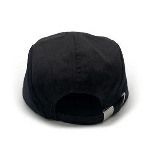 قبعة كامبر شبكية سوداء مخصصة بخمسة ألواح مع رقعة مطرزة خاصة، بتصميم عصري على طراز Y2K للرياضات الخارجية - Product Image 5