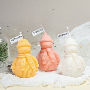 Velas de cera de soja aromáticas hechas a mano con logotipo personalizado, MOQ bajo de 100 unidades, diseño de muñeco de nieve navideño, creativas, accesorios para fotografía, adornos, decoración para hornear - Product Image 4