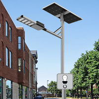 Lampe solaire de rue à capteur de mouvement 60W 100W 120W avec caméra CCTV IP66 haute luminosité pour projets d'ingénierie