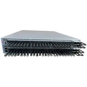 BR-G630-96-32G-F Brocade Serie G630 Switch de 128 Puertos, Activación de 96 Puertos, Incluye 96 Módulos Brocade Multimodo de Onda Corta de 32 Gb/s - Product Image 4