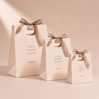 Sacs cadeaux en papier imprimés sur mesure, sacs d'emballage de luxe recyclables avec poignée en ruban pour cosmétiques, vêtements, bijoux, cadeaux