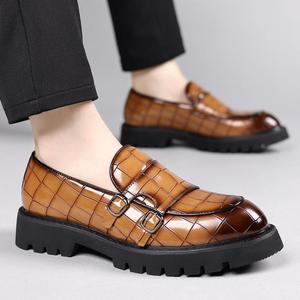 Men's Green Solid Double Monk <b>Flat</b> Slip-On <b>Pointed</b> <b>Toe</b> Breathable Summer Loafers Thick Sole High Performance Height Increasing - Product Image 1