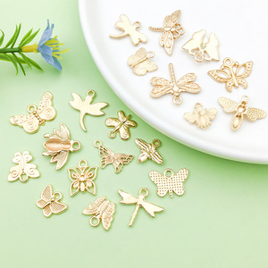 จี้ผึ้งผีเสื้อโลหะผสมทองสำหรับทำเครื่องประดับ DIY อุปกรณ์เสริมสำหรับสวมใส่ทุกวัน 10 ชิ้น - Product Image 3