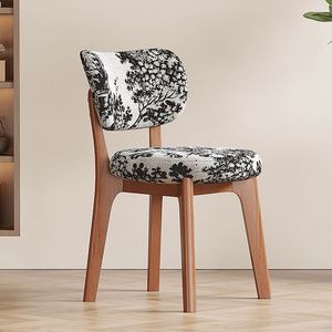 Chaise de salle à manger en bois massif de style nordique italien, dossier crème moderne de luxe léger pour la maison, salle à manger et salon L016 - Product Image 1