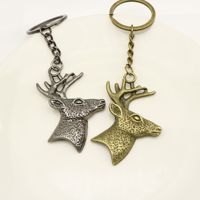 Porte-clés Tête de Cerf à Cornes en Alliage de Zinc avec Chaîne pour Décoration de Cabane de Chasseur