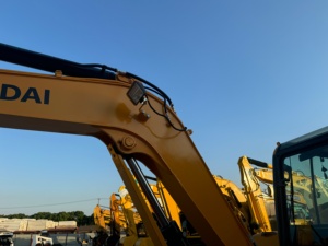 Mini-excavatrice sur chenilles HYUNDAI 60VS d'origine, pompe hydraulique Yanmar, excellent état, cabine propre, consommation de carburant économique, facile à utiliser - Product Image 4