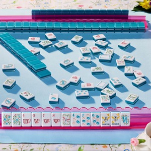 Juego de Mahjong Americano de Lujo con 160 Fichas, Serie Garden Party, Fondo Azul con Abejas, Grabado en 2 Capas, Perlas de Lujo, Miss Christmas - Product Image 3