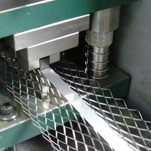 Usine Vente Métal Plâtrage 50x50mm Gi <span class=keywords><strong>Acier</strong></span> Intérieur Angle Gardes En <span class=keywords><strong>Acier</strong></span> Inoxydable Stuc Cloison Sèche Coin Perle pour Plâtrage - Product Image 4