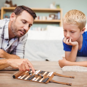 Handmade PU da gấp <span class=keywords><strong>backgammon</strong></span> tùy chỉnh trò chơi du lịch cho vui cờ vua nhà máy Roll-up thiết kế - Product Image 6