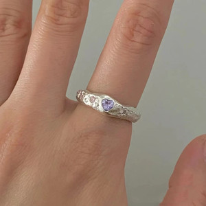 Bague pour femme en argent sterling S925, texture de lave irrégulière, cœur coloré, accent de diamant, design de niche élégant pour un usage décontracté - Product Image 2