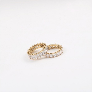 Anillos de Zirconia Cúbica AAA de Alta Gama, Anillo Baguette Chapado en Oro de 18k, Joyería de Acero Inoxidable para Mujer - Product Image 3