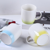 Vente en gros de tasses en céramique givrée de 11 oz, couleur dégradée, fond coloré, style luxe léger, vierges pour sublimation, compatibles lave-vaisselle et micro-ondes