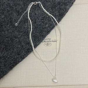 Collier en argent brossé en forme de cœur, un accessoire de chaîne de clavicule à <span class=keywords><strong>double</strong></span> couche de luxe haut de gamme, de niche et léger pour <span class=keywords><strong>femme</strong></span> - Product Image 3