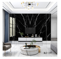 Panneau mural en marbre artificiel PVC veiné or blanc, résistant aux rayures, imperméable, ignifuge, moderne, pour commerce et salle de sport