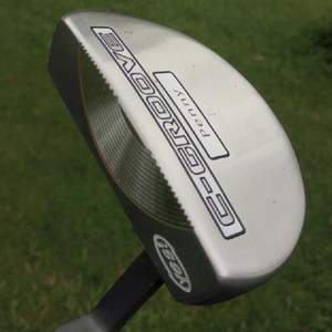 ไม้พัตเตอร์แบบก้านซ้ายทรงครึ่งวงกลม รุ่นอื่นๆ ทนทาน ดีไซน์ทันสมัย ขนาด 34 นิ้ว หน้าไม้กัดขึ้นรูปด้วยเครื่อง CNC ค่า MOI สูง - Product Image 6