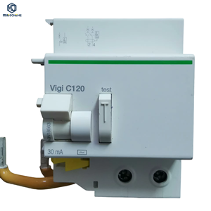 Disjoncteur différentiel VIGI C120 RCCB, configuration 3P, courant de déclenchement 30mA, dispositif de sécurité électrique contre les surcharges - Product Image 1