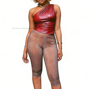 ชุดเซ็ต 2 ชิ้นสำหรับผู้หญิง สีแดง หนังเทียม เสื้อครอปเปิดไหล่ข้างเดียว และกางเกงเลกกิ้งลายหนังงู แฟชั่น - Product Image 1
