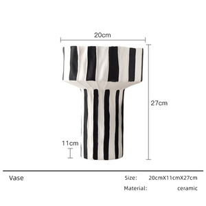 Vase <span class=keywords><strong>en</strong></span> céramique moderne pour la décoration <span class=keywords><strong>de</strong></span> la maison, blanc et noir, design nordique vintage, art <span class=keywords><strong>en</strong></span> <span class=keywords><strong>porcelaine</strong></span>, décoration <span class=keywords><strong>de</strong></span> <span class=keywords><strong>table</strong></span>, décoration <span class=keywords><strong>de</strong></span> pièce et ornements <span class=keywords><strong>de</strong></span> jardin - Product Image 5