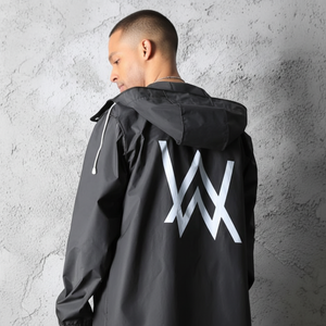 Impermeabile nero Unisex per tutte le età elegante e funzionale per gli uomini e le donne - Product Image 1