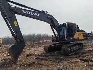 รถขุด VOLVO 140 มือสองคุณภาพดี ราคาถูก พร้อมหัวเจาะแบบเบรกเกอร์ - Product Image 2