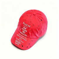 Casquette de baseball brodée rouge, casquette décontractée en coton, casquette de sport unisexe réglable pour un usage quotidien en extérieur