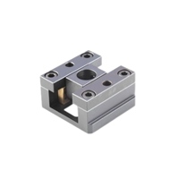 Dispositif d'alignement de noyau à glissière sans huile, usiné CNC, avec support supérieur incliné en acier S45C rectifié avec précision pour moule d'injection