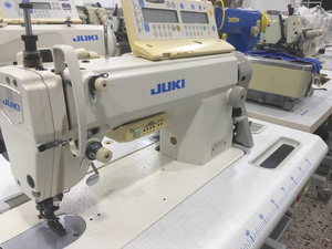 <span class=keywords><strong>Machine</strong></span> <span class=keywords><strong>à</strong></span> <span class=keywords><strong>coudre</strong></span> industrielle JUKI DLU-5494N-7 d'occasion en excellent état, point noué simple, avec coupe-<span class=keywords><strong>fil</strong></span> <span class=keywords><strong>automatique</strong></span> et programme de recul de point. - Product Image 3