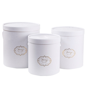 <span class=keywords><strong>Caja</strong></span> <span class=keywords><strong>de</strong></span> Embalaje para Flores al por Mayor, Redonda, Portátil, Juego <span class=keywords><strong>de</strong></span> Tres Cajas <span class=keywords><strong>de</strong></span> Cartón para Flores con Asa <span class=keywords><strong>de</strong></span> Listón - Product Image 3