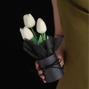 Ramo de Flores Artificiales Hecho a Mano, Producto Terminado, Material PU, Tulipán, Flor Eterna para Coche, Souvenir, Venta al por Mayor Transfronteriza - Product Image 6