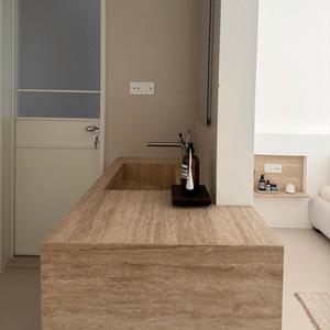Lavabo de Pared de Travertino Natural, Lavabo de Baño de Una Pieza Personalizado de Alta Gama para Hoteles y Villas - Product Image 4