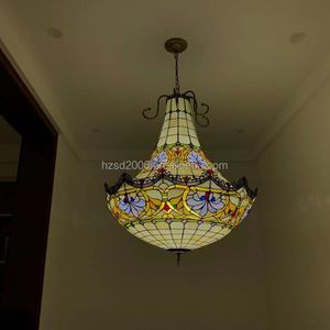 Lampe suspendue en verre Tiffany de 24 pouces, fabriquée à la main, élégante, style engineering, pour villa - Product Image 5