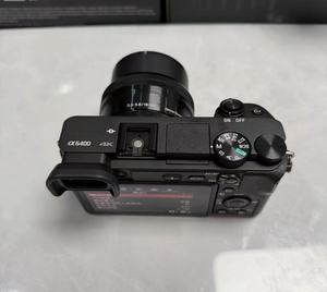 Appareil photo hybride Sony A6400 d'occasion, kit 24,2 MP APS-C avec objectif zoom motorisé 16-50 mm, prêt à être expédié - Product Image 2