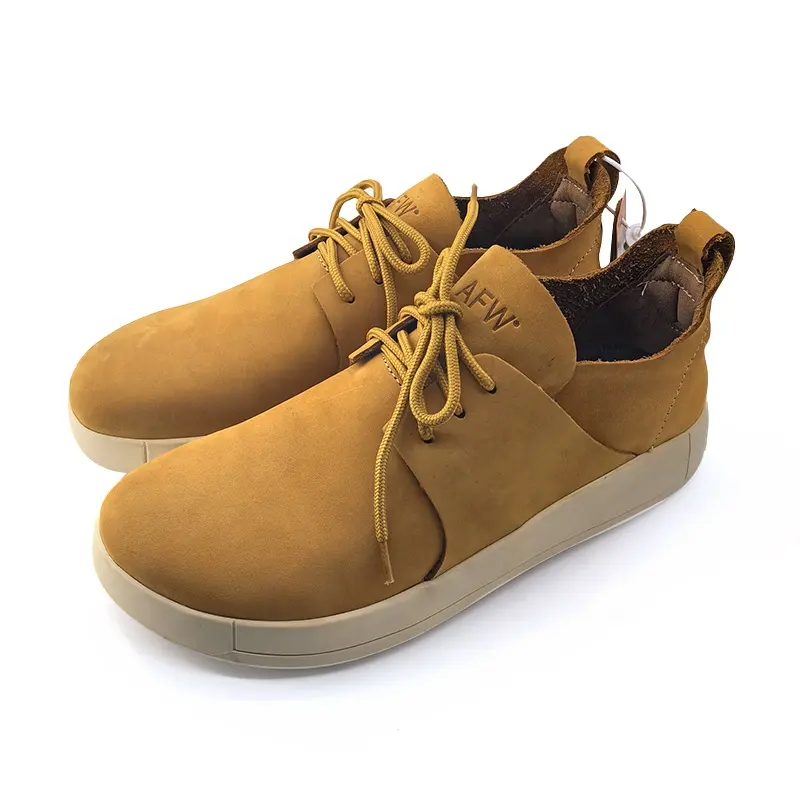 Scarpe Nubuck gialle di nuovo Design personalizzato alla moda Casual senza slip da uomo Casual mocassini in vera pelle scarpe da barca da ufficio