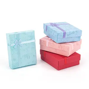 Atacado amigável design pequeno papelão jóias caixas personalizado impressão retângulo papel jóias embalagem caixa de presente