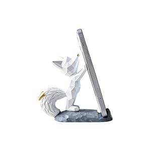Encantadora pieza artesanal de poliresina personalizada: Elegante zorro geométrico que sostiene un móvil, sobre una base rugosa, ideal como soporte para teléfono y adorno para el hogar. - Product Image 1