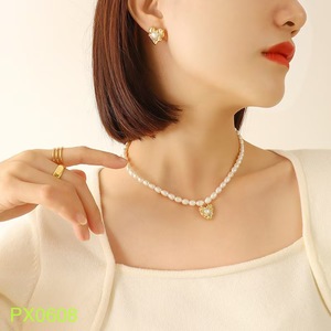 Perhiasan Grosir Lapis Emas 18K Baja Anti Karat <span class=keywords><strong>Set</strong></span> Perhiasan Anti Luntur Kalung Liontin Hati Mutiara Imitasi Cincin untuk Wanita - Product Image 3