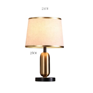 Lampe de table LED rétro moderne avec corps en cuivre et alimentation par batterie pour salon familial, chambre à coucher, bureau, villas et hôtels - Product Image 2