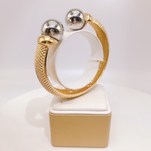 Pulsera chapada en oro de malla de estilo abierto a la moda Pulsera en forma de <span class=keywords><strong>C</strong></span> con pulsera de metal para mujer - Product Image 4