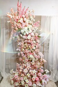Arco de Flores Artificiales Realistas Personalizado para Bodas, Hoteles, Regreso a Clases - Decoración Floral Versátil - Product Image 2