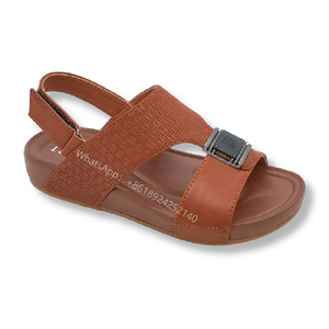 Venta al por mayor Arabia Saudita Oriente Medio niños antideslizante Flip Flop Pu zapatillas al aire libre Casual playa niños árabe sandalias - Product Image 4