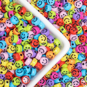 500g/sac 3500 pièces Perles plates en acrylique de 7 mm avec visage souriant pour la fabrication de bijoux DIY Bracelet Collier Porte-clés Matériaux - Product Image 1